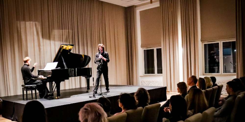 Muzyka klasyczna w Dębowcu – koncert, który poruszył serca Muzyka klasyczna w Dębowcu – koncert, który poruszył serca